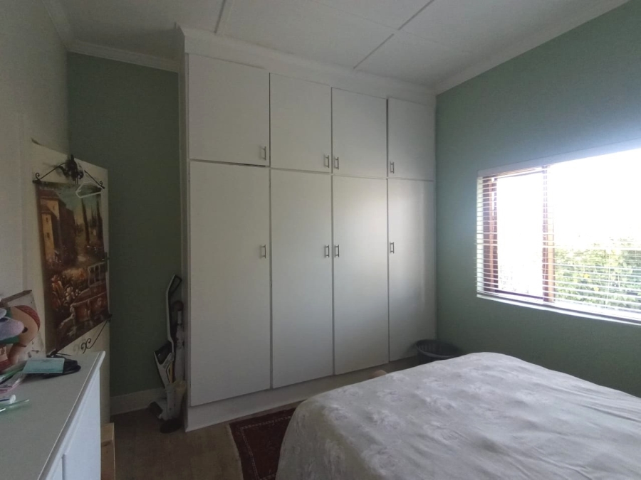 5 Bedroom Property for Sale in Berea Eastern Cape